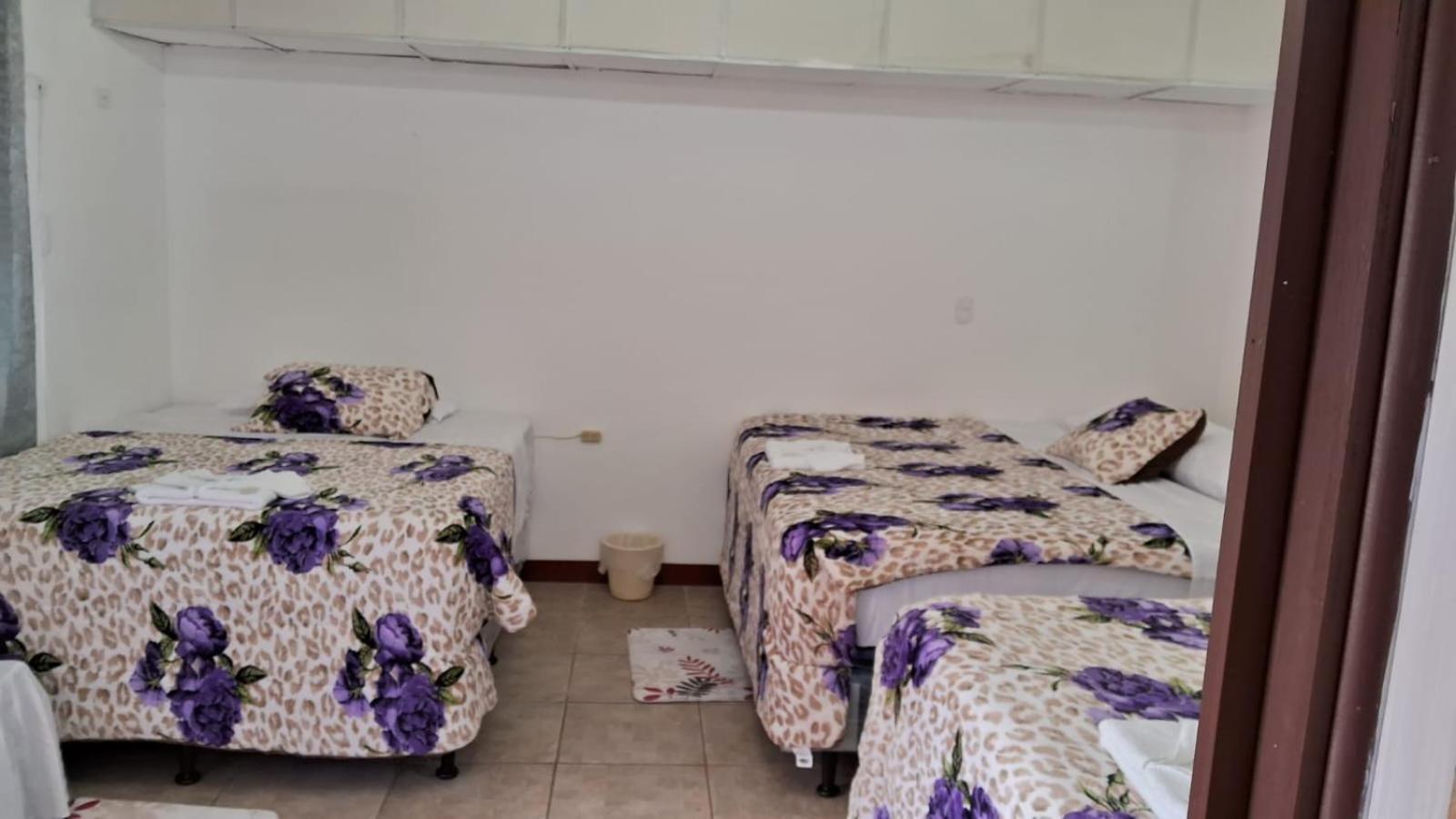 Hotel Kamelot Parque Central Quetzaltenango Eksteriør bilde