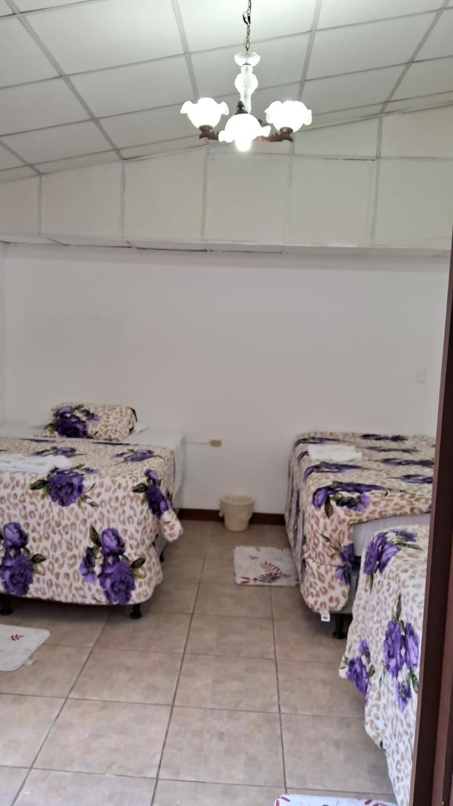Hotel Kamelot Parque Central Quetzaltenango Eksteriør bilde