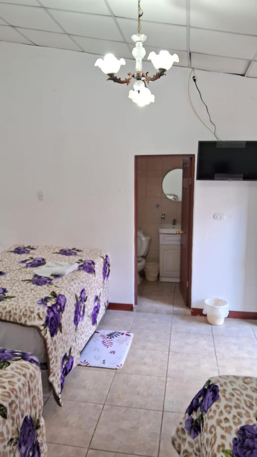 Hotel Kamelot Parque Central Quetzaltenango Eksteriør bilde