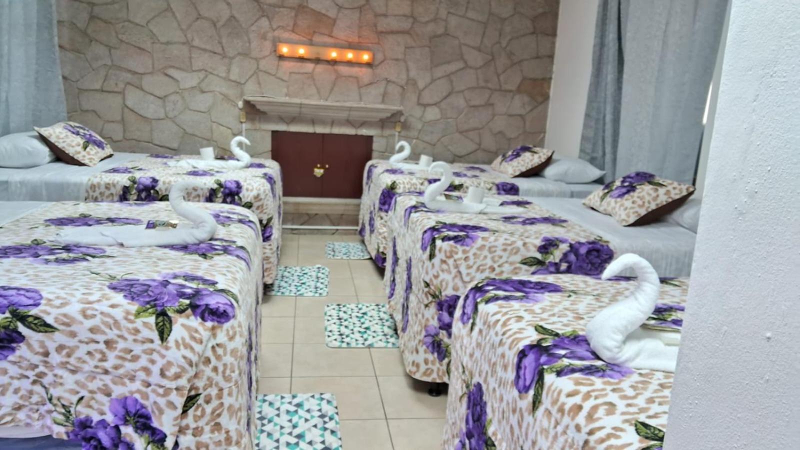 Hotel Kamelot Parque Central Quetzaltenango Eksteriør bilde