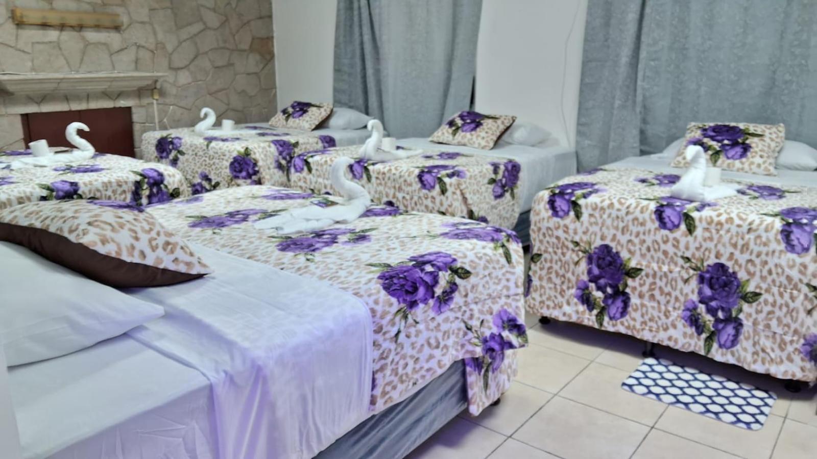 Hotel Kamelot Parque Central Quetzaltenango Eksteriør bilde